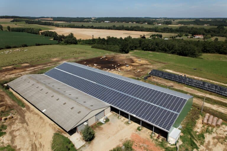 Panneaux solaires agricoles bâtiments